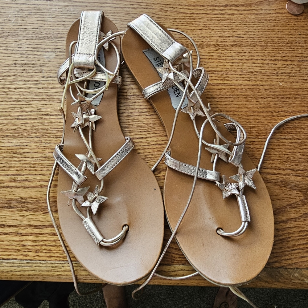Star sandals